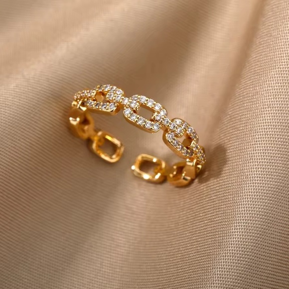 Move Uno Elegant Gold Link Resizable Ring - Picture 1 of 17